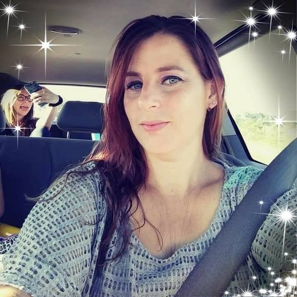 Meet your Posher, Tiffany - Picture 1 of 1